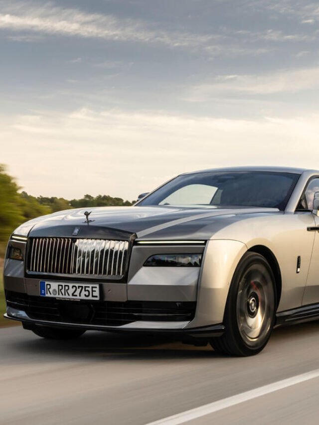 Rolls-Royce Spectre: First Deliveries Begin